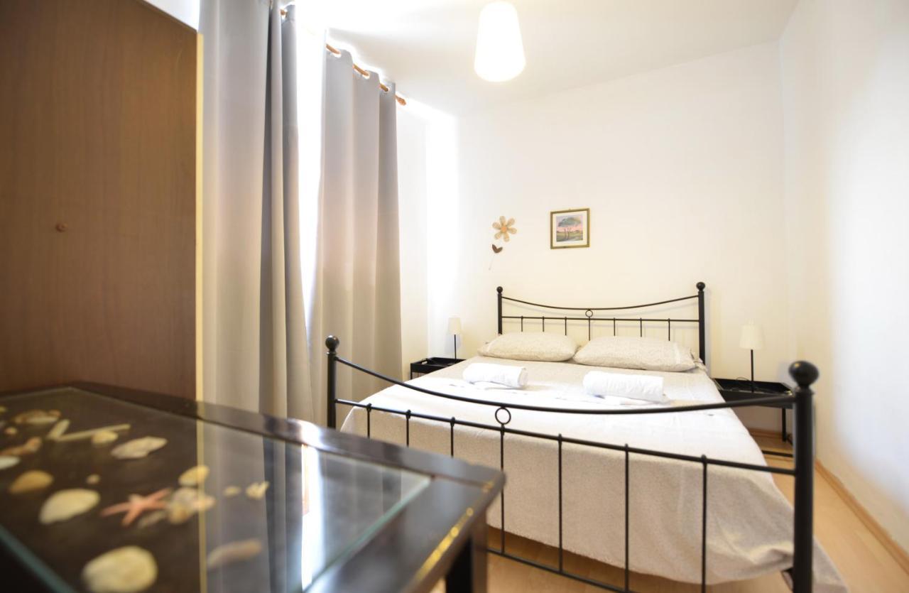 Apartman Perovic Задар Екстериор снимка